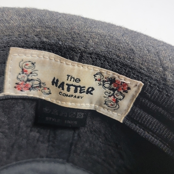 The Hatter Company Banded Fedora. 22 inches around inside. M/L. Grey - Picture 7 of 8